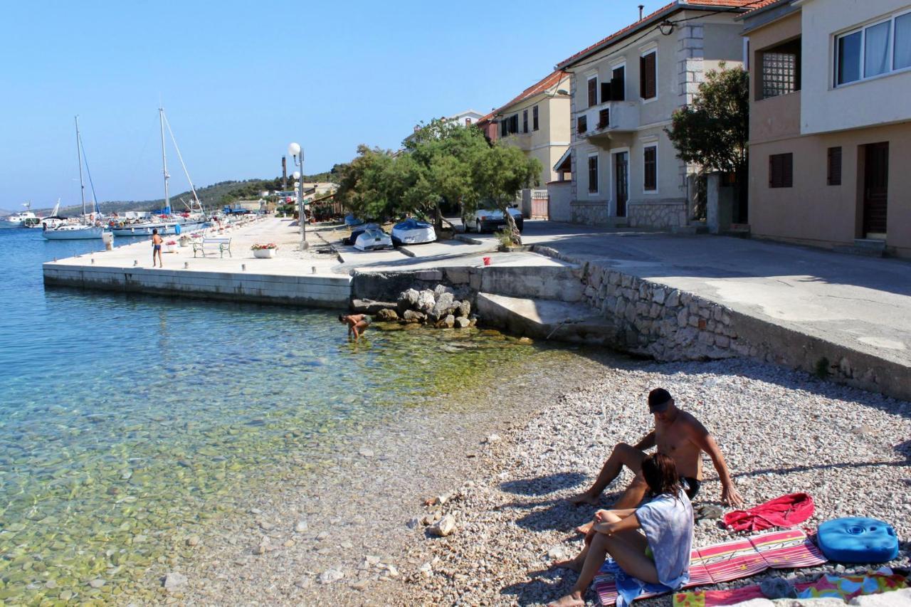Apartments With A Parking Space Sali, Dugi Otok - 8136 Екстер'єр фото