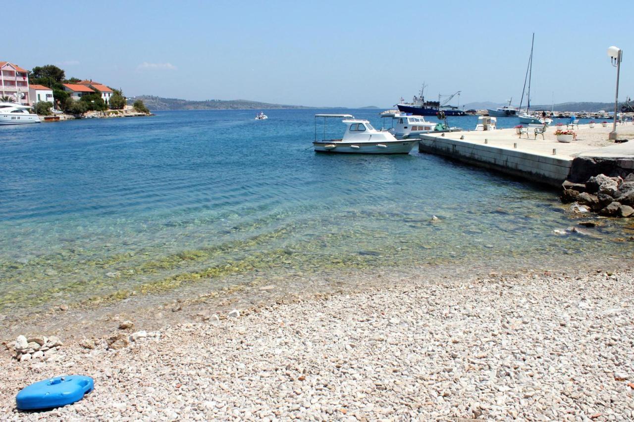 Apartments With A Parking Space Sali, Dugi Otok - 8136 Екстер'єр фото